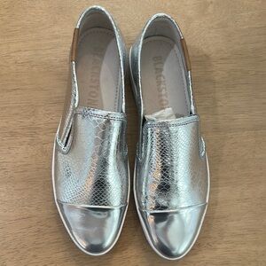 Blackstone Women's Metallic Silver Slip-On Shoes Floor Sample NWOT